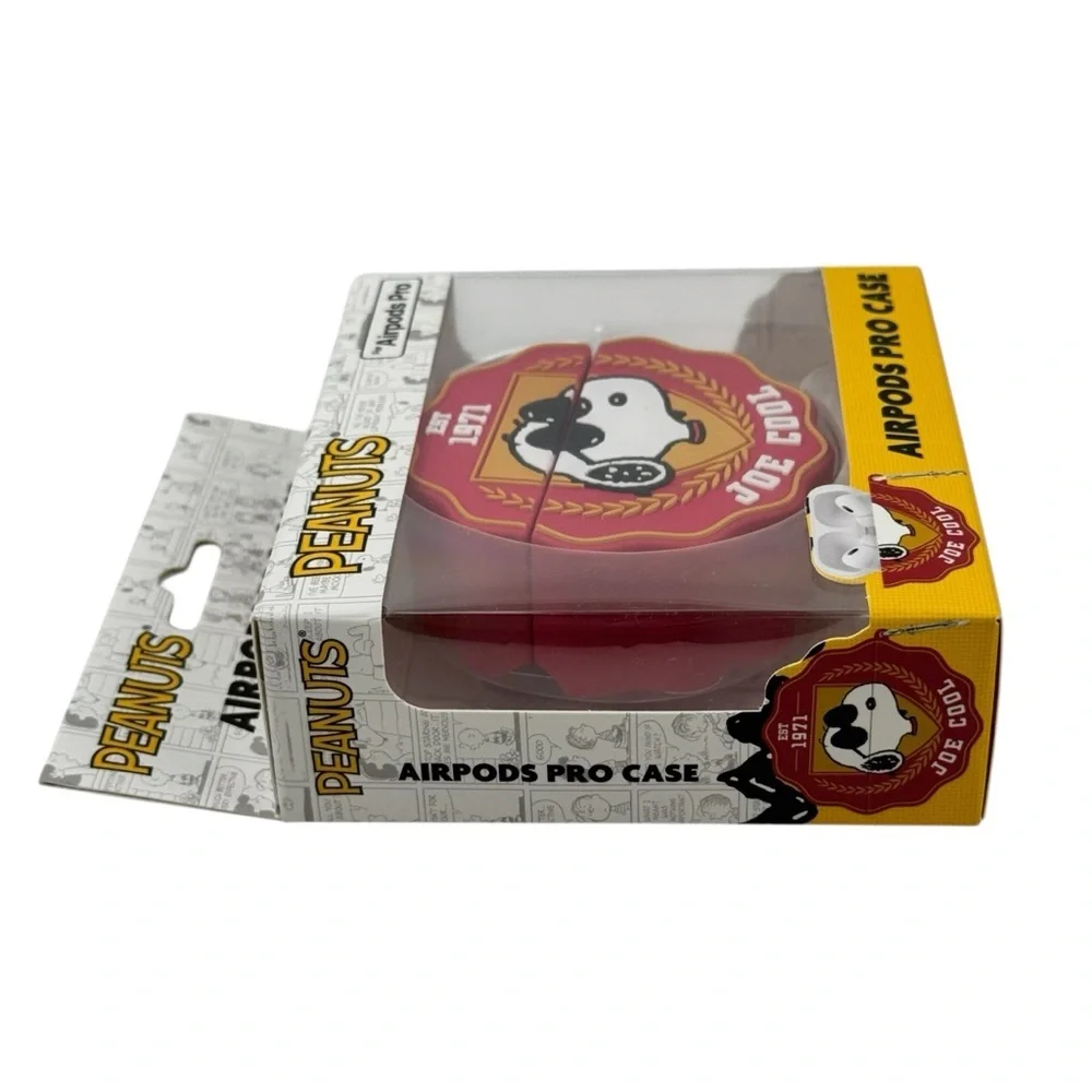 NIB Peanuts AirPods Pro Case Snoopy Protective Cover Red
